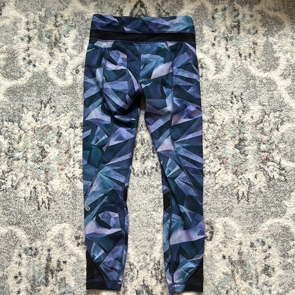 Lululemon Inspire Leggings - Picture 7 of 9